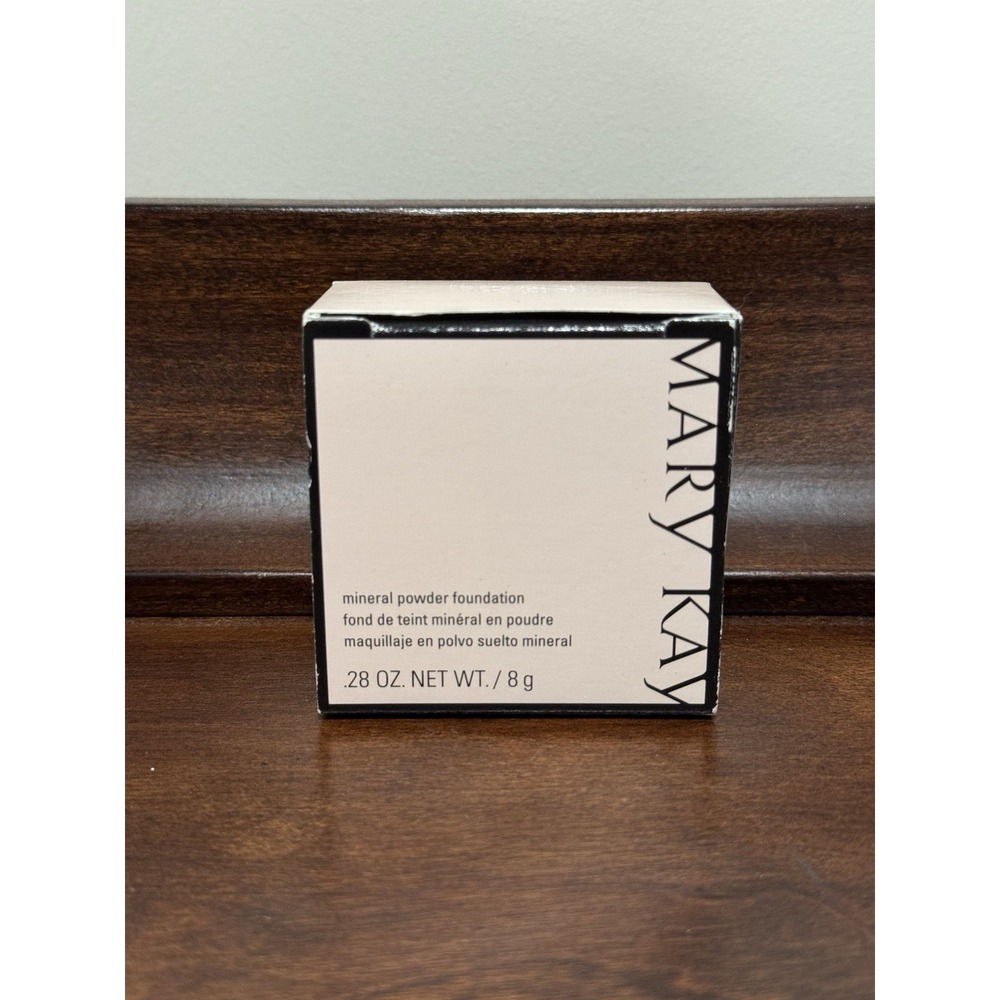 Mary Kay Mineral Powder Foundation IVORY 1 040984 Discontinued NEW IN BOX